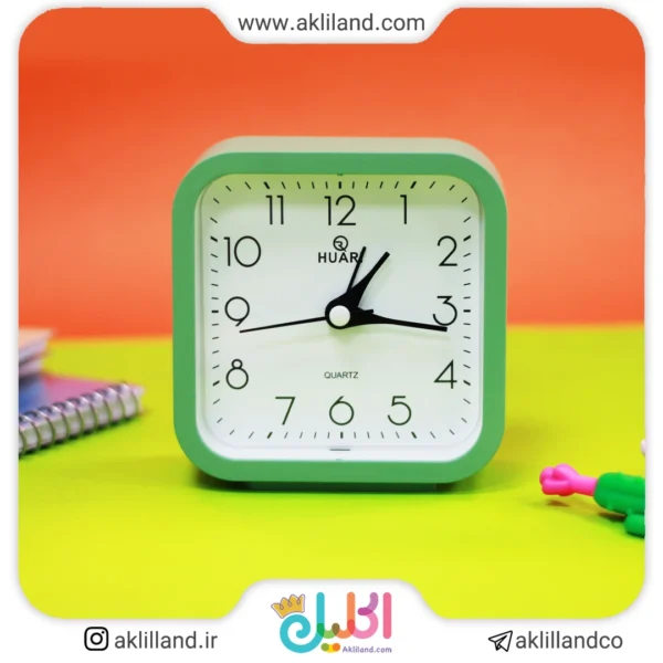 ساعت رومیزی مربعی ساده